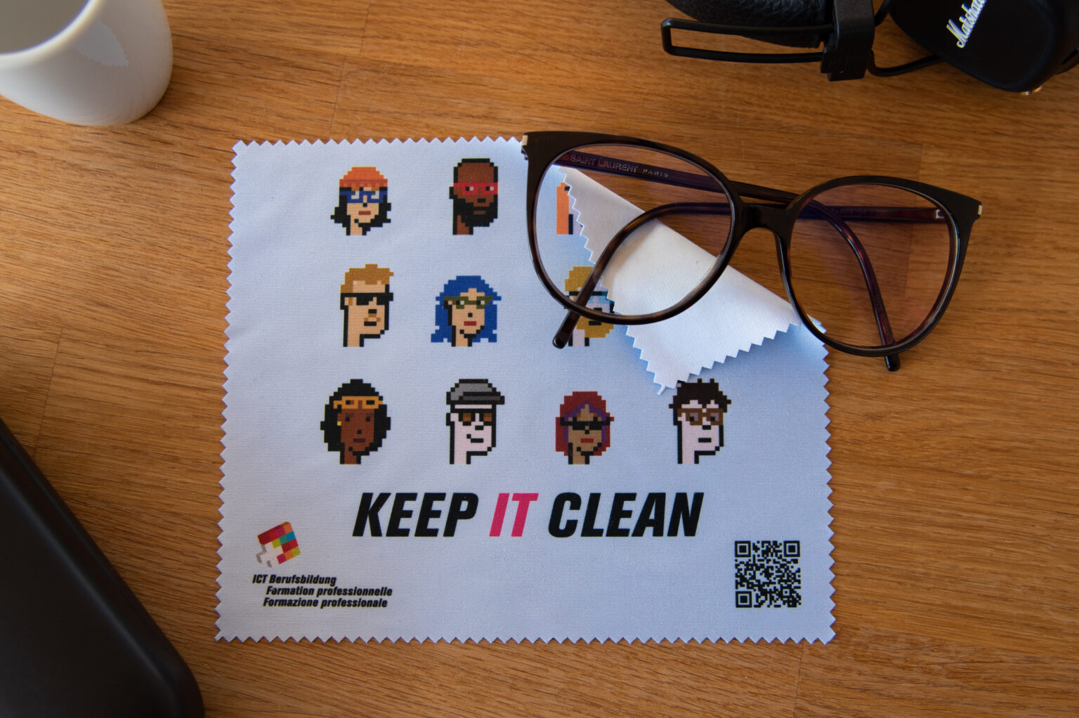 Glasses cleaning cloth